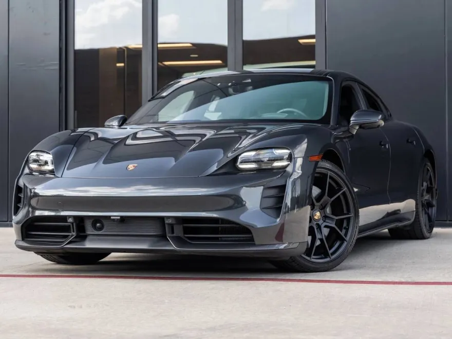 2022 Porsche Taycan GTS photo 1