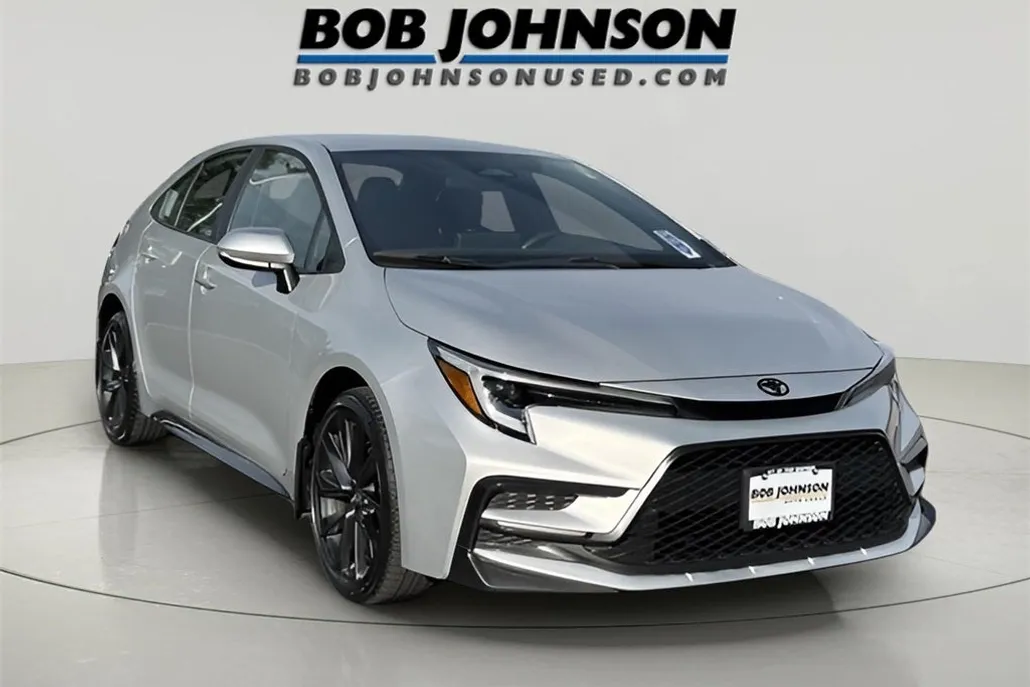 2024 Toyota Corolla SE photo 1