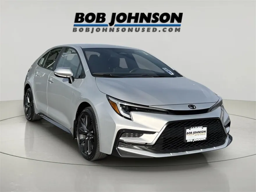 2024 Toyota Corolla SE photo 1