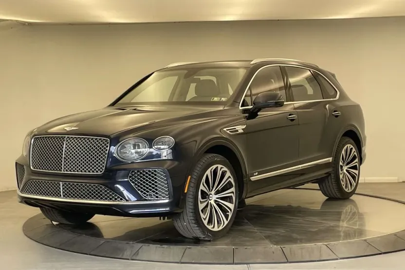 2022 Bentley Bentayga V8 photo 1