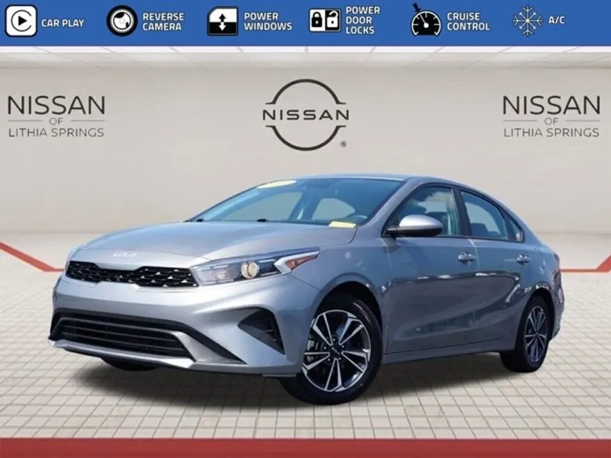 2023 Kia Forte LXS photo 1