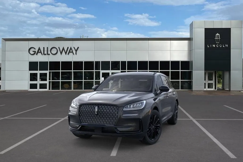 2025 Lincoln Corsair Premiere photo 1