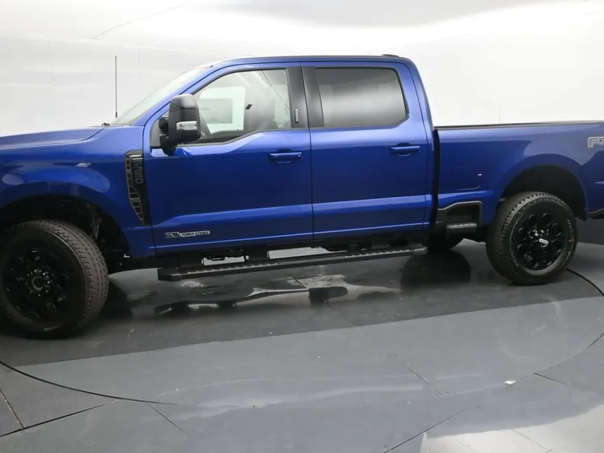 2026 Ford F-350 Lariat photo 1