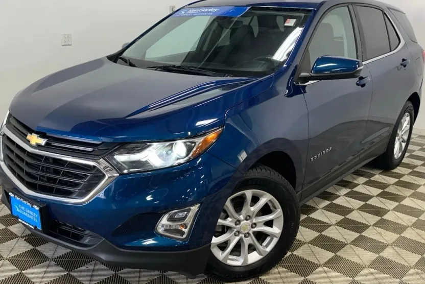 2019 Chevrolet Equinox LT photo 1