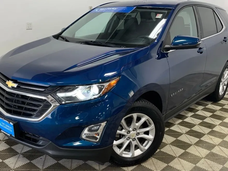 2019 Chevrolet Equinox LT photo 1