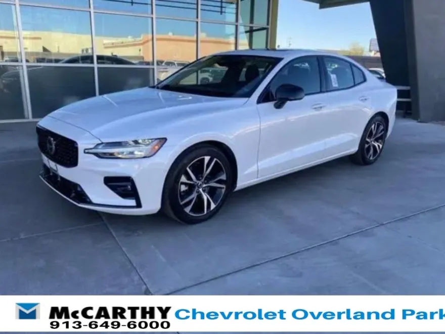 2024 Volvo S60 B5 Plus photo 1