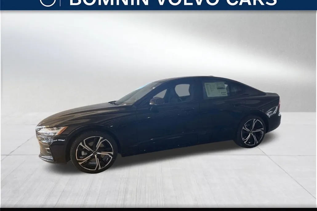 2025 Volvo S60 B5 Plus photo 1