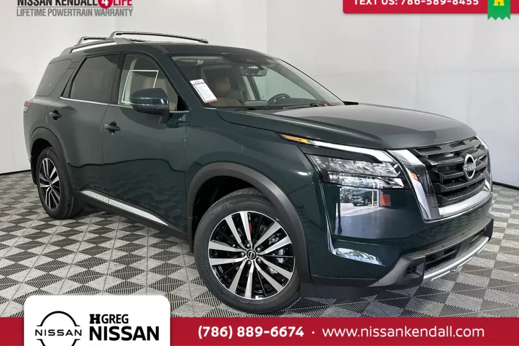 2025 Nissan Pathfinder Platinum photo 1