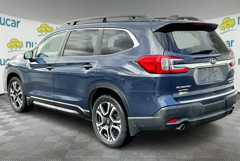 2023 Subaru Ascent Limited photo 1
