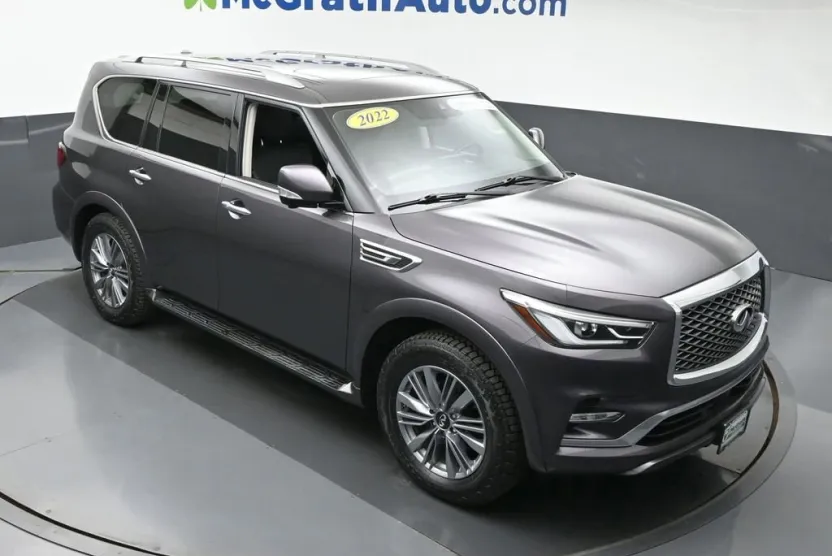 2022 Infiniti QX80 Luxe photo 1