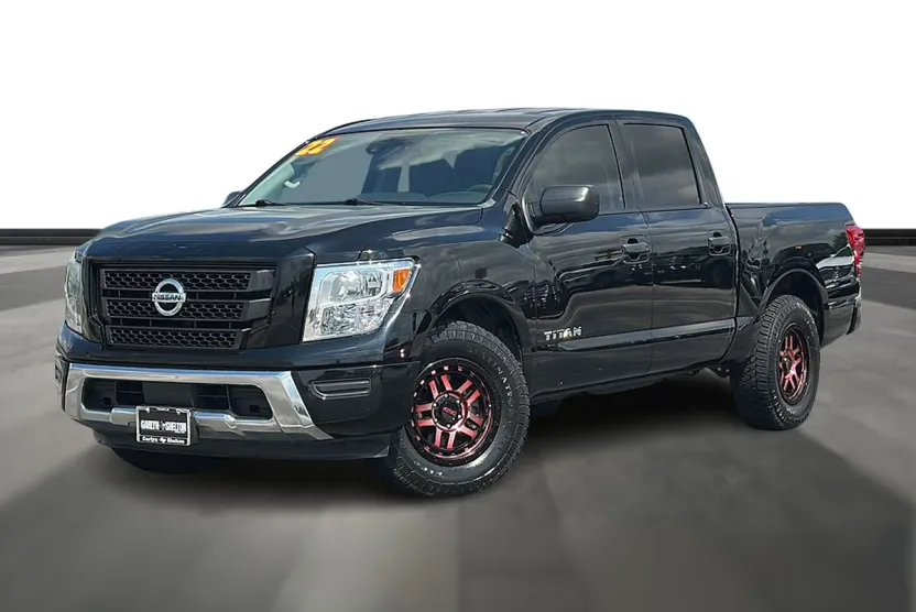 2022 Nissan Titan Crew Cab SV photo 1