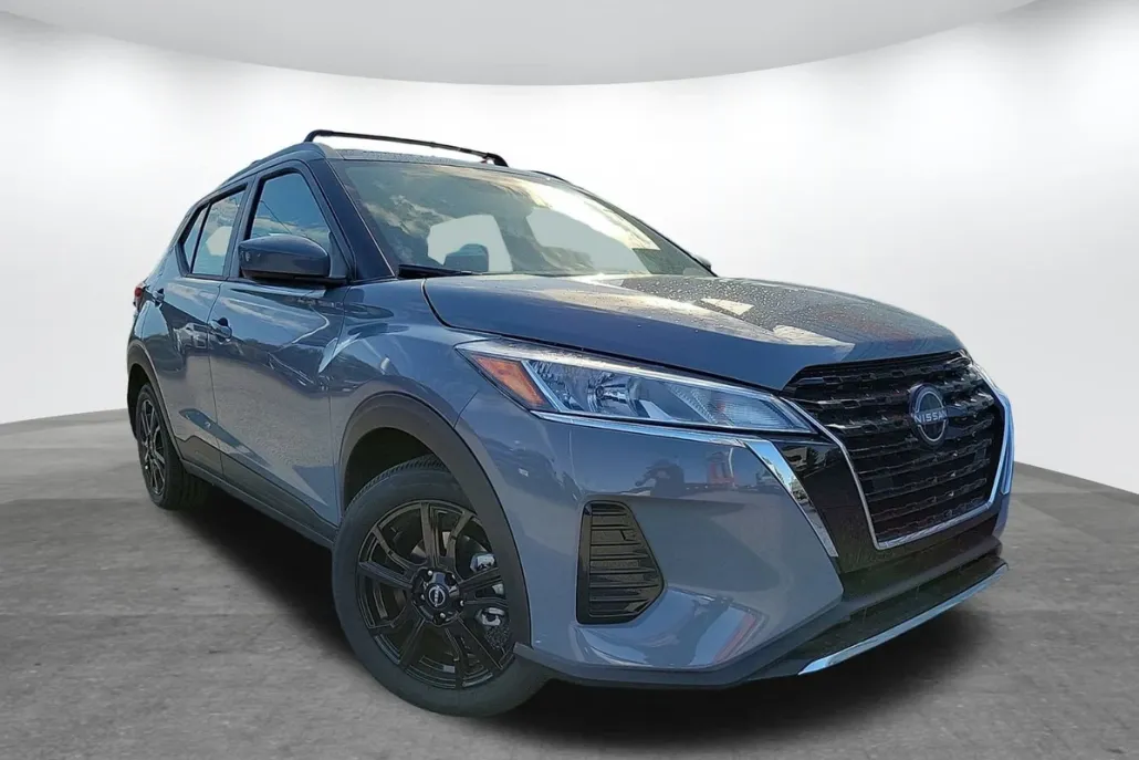 2024 Nissan Kicks SV photo 1