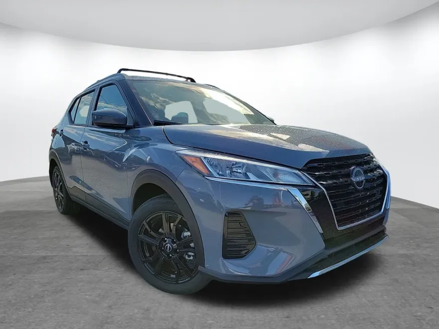 2024 Nissan Kicks SV photo 1