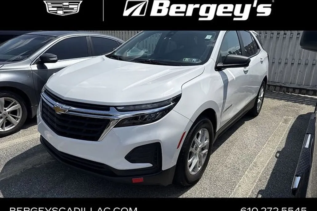 2022 Chevrolet Equinox LS photo 1