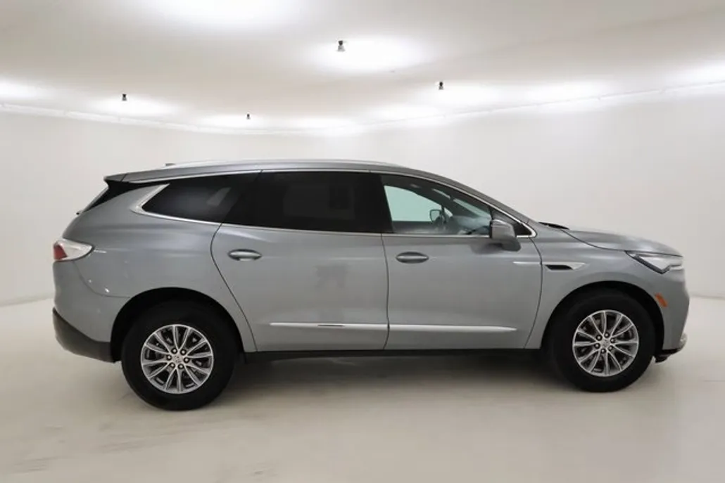 2024 Buick Enclave Premium photo 1