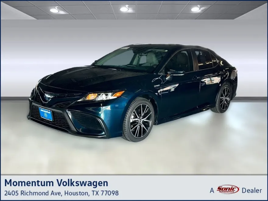 2021 Toyota Camry Hybrid SE photo 1