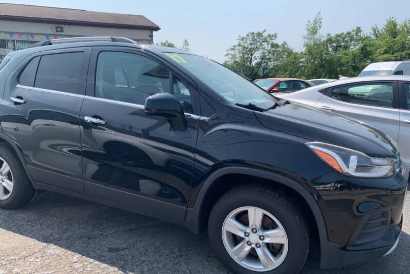 2017 Chevrolet Trax LT photo 1