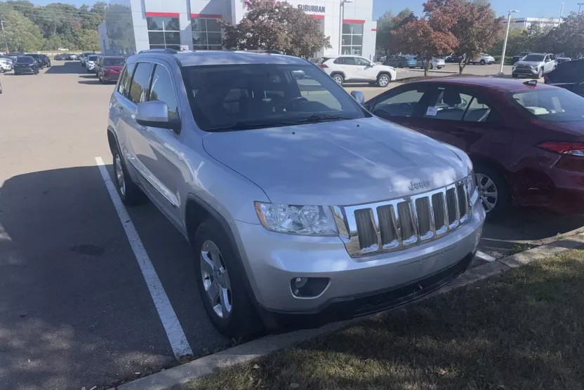 2012 Jeep Grand Cherokee Laredo photo 1