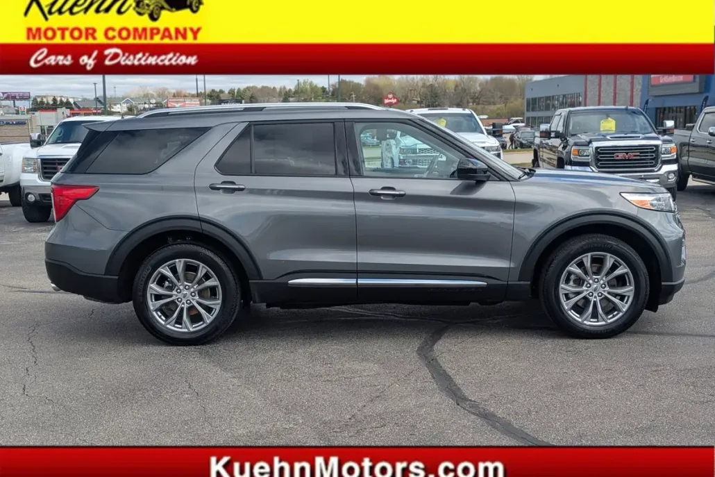 2023 Ford Explorer Limited photo 1