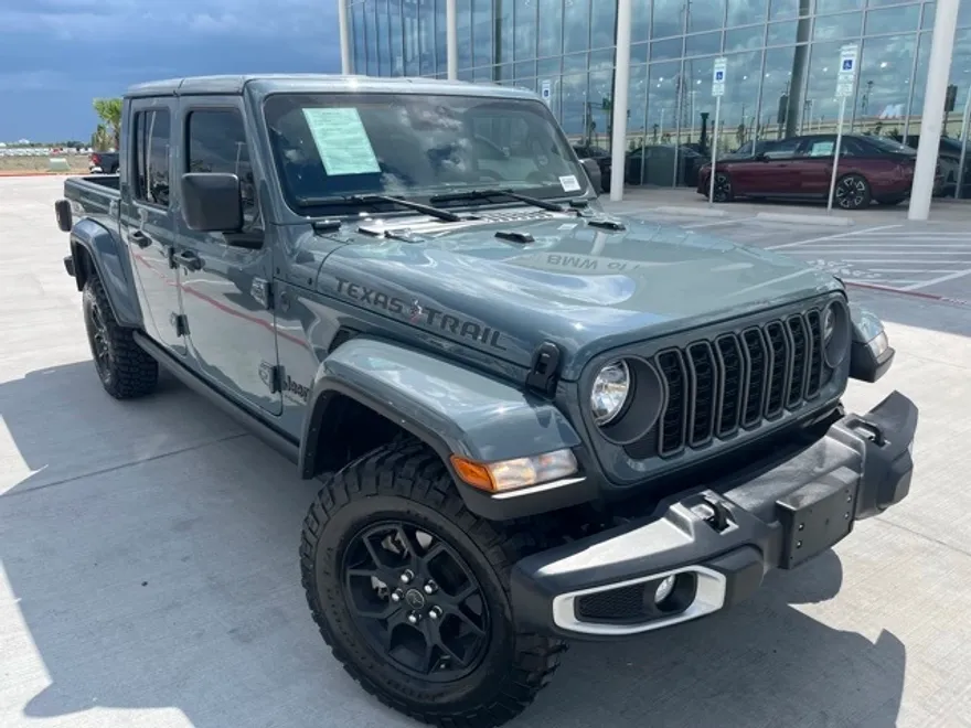 2025 Jeep Gladiator Sport photo 1