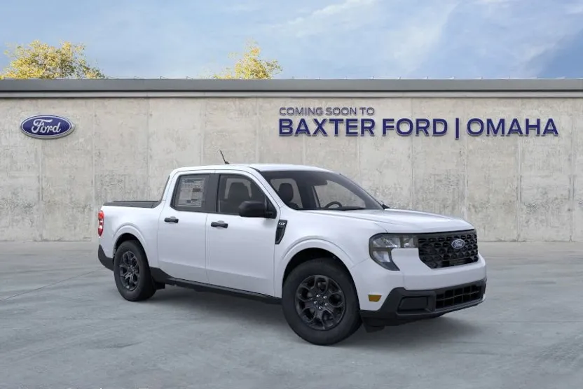2025 Ford Maverick XLT photo 1