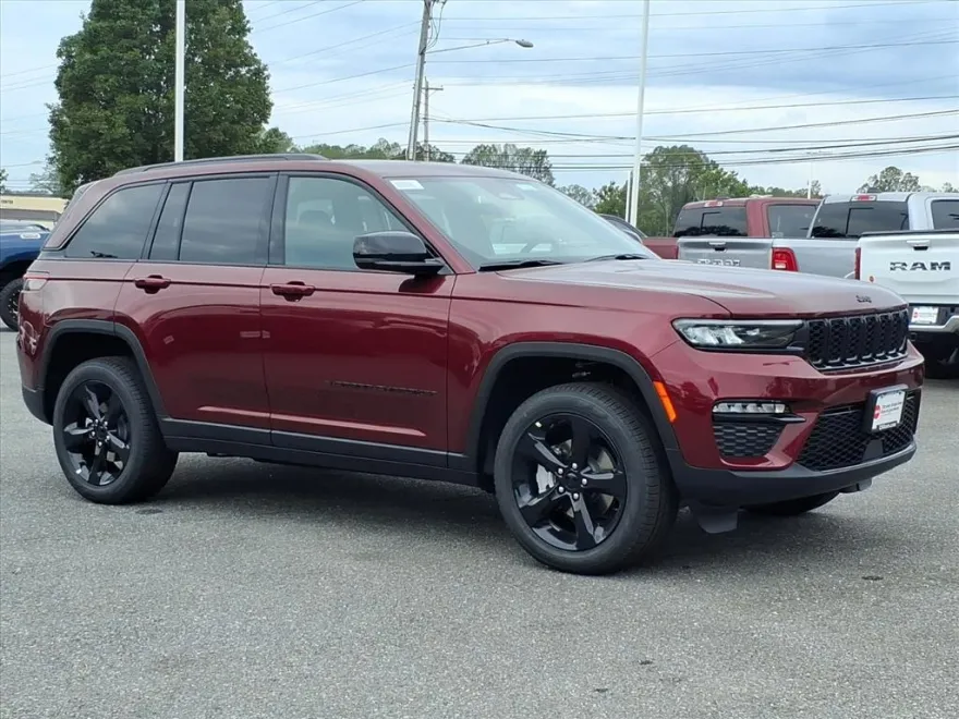 2025 Jeep Grand Cherokee Limited photo 1