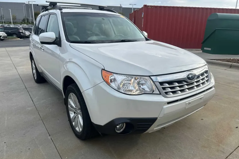 2013 Subaru Forester 2.5X Premium photo 1