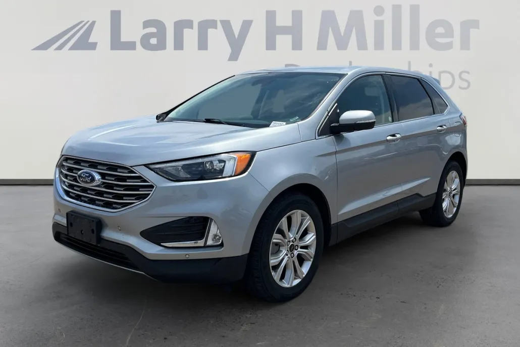 2024 Ford Edge Titanium photo 1