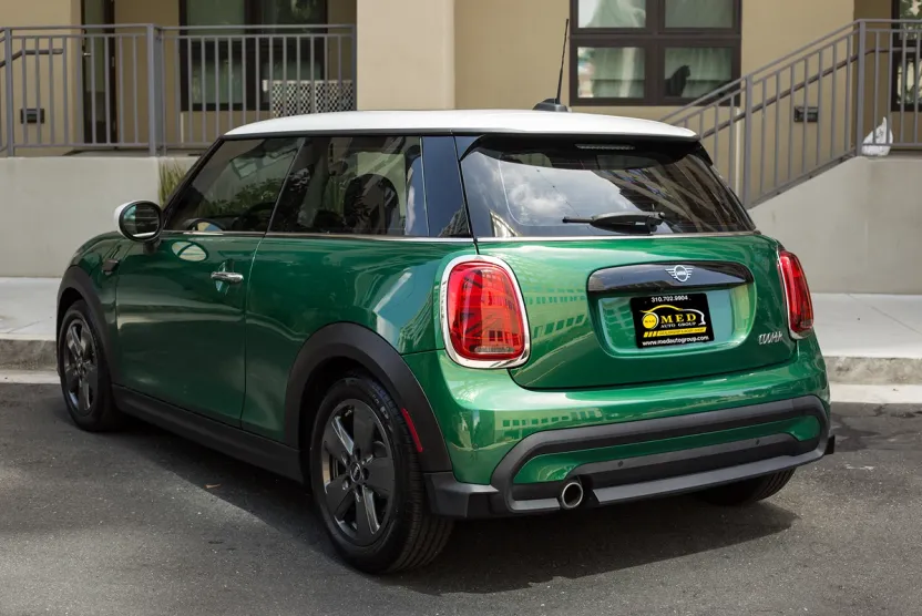 2023 Mini Cooper Signature photo 1
