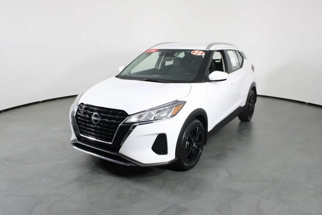 2023 Nissan Kicks SV photo 1
