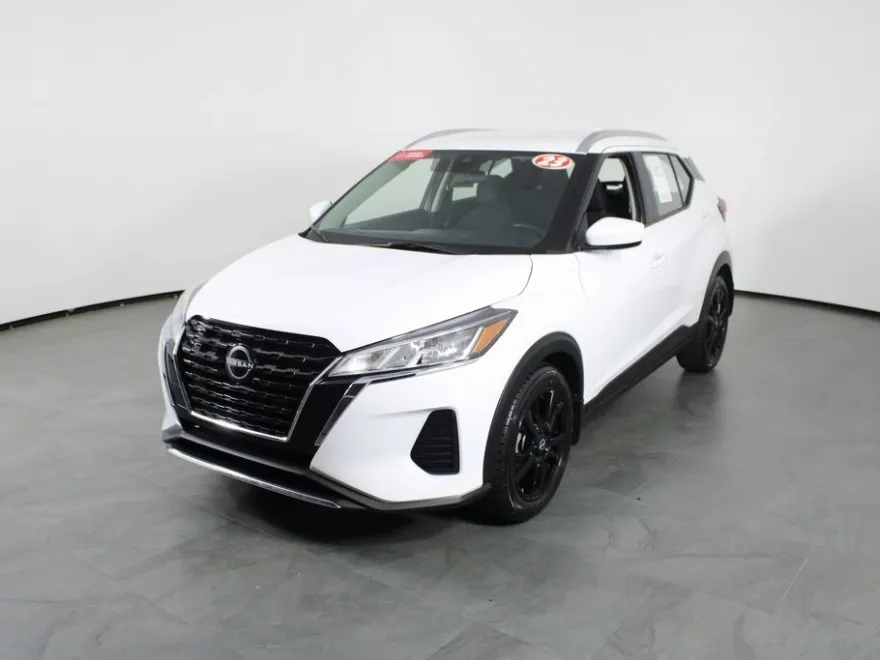 2023 Nissan Kicks SV photo 1
