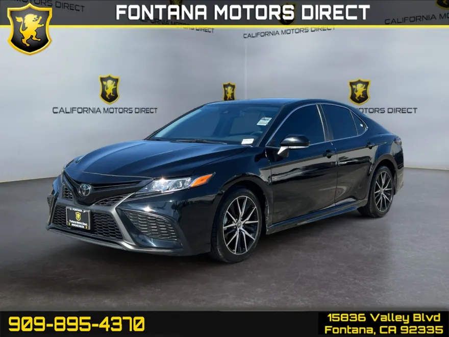 2024 Toyota Camry SE photo 1