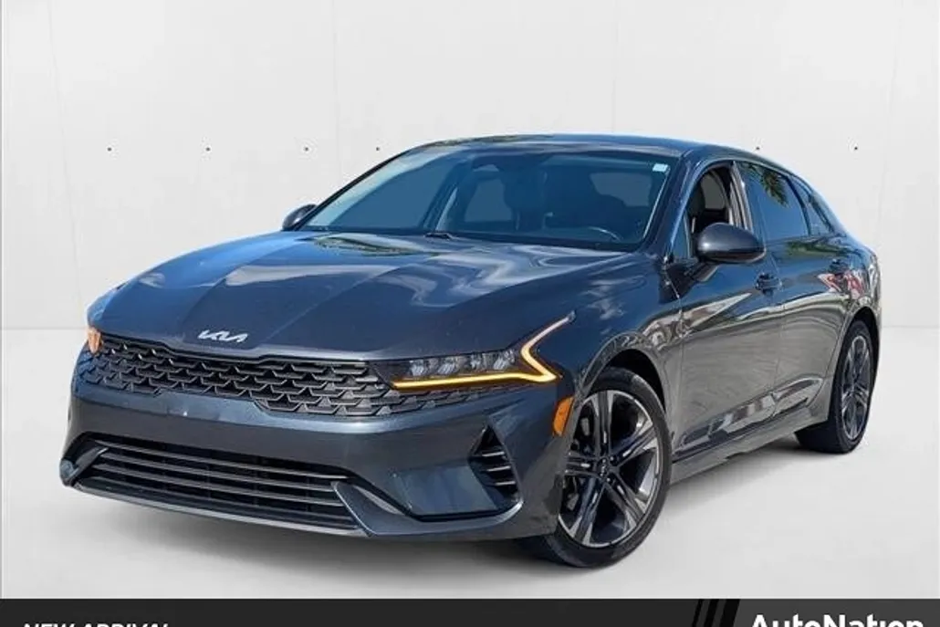 2022 Kia K5 EX photo 1