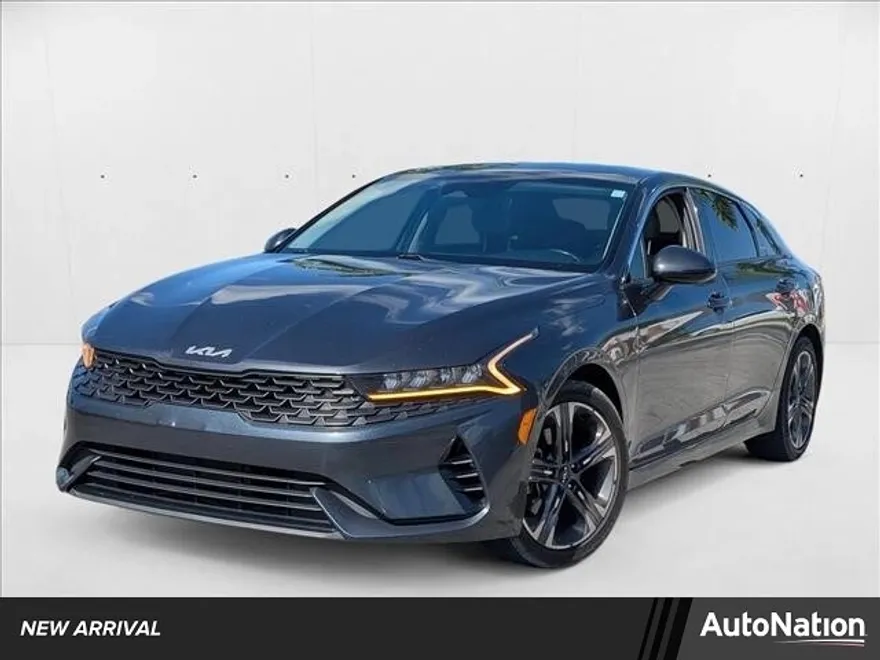 2022 Kia K5 EX photo 1
