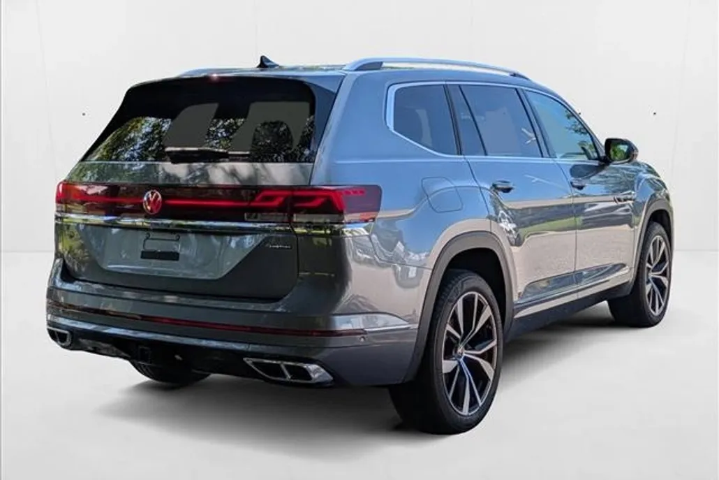 2024 Volkswagen Atlas SEL Premium R-Line photo 1