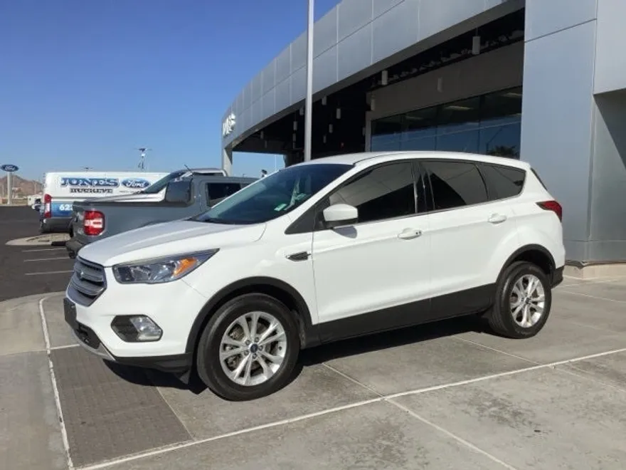 2019 Ford Escape SE photo 1