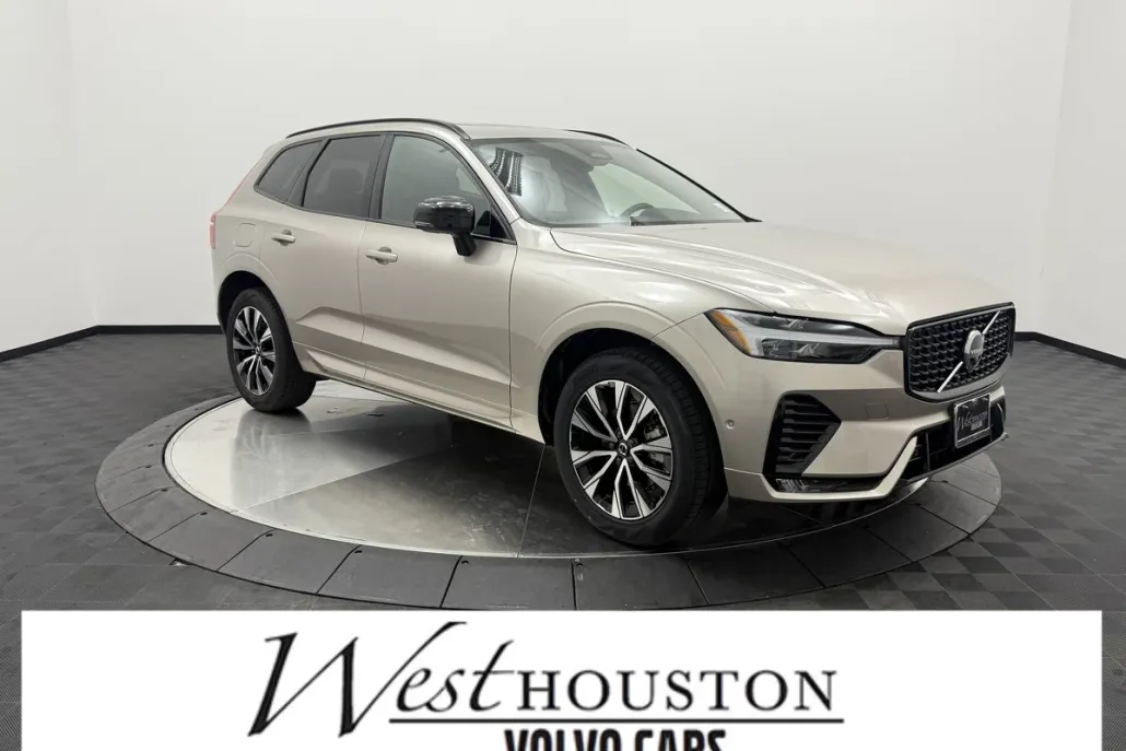 2025 Volvo XC60 B5 Plus photo 1