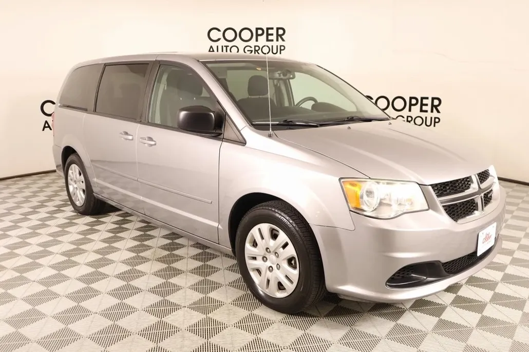 2017 Dodge Grand Caravan SE photo 1
