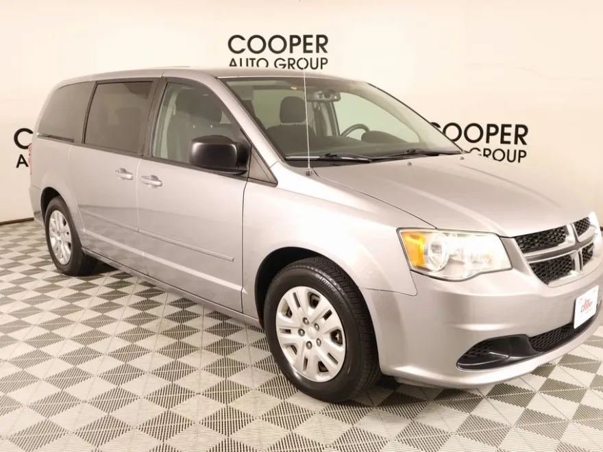 2017 Dodge Grand Caravan SE photo 1