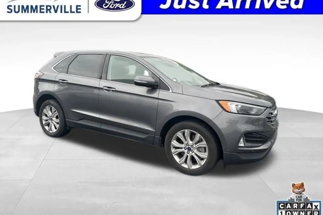 2022 Ford Edge Titanium photo 1