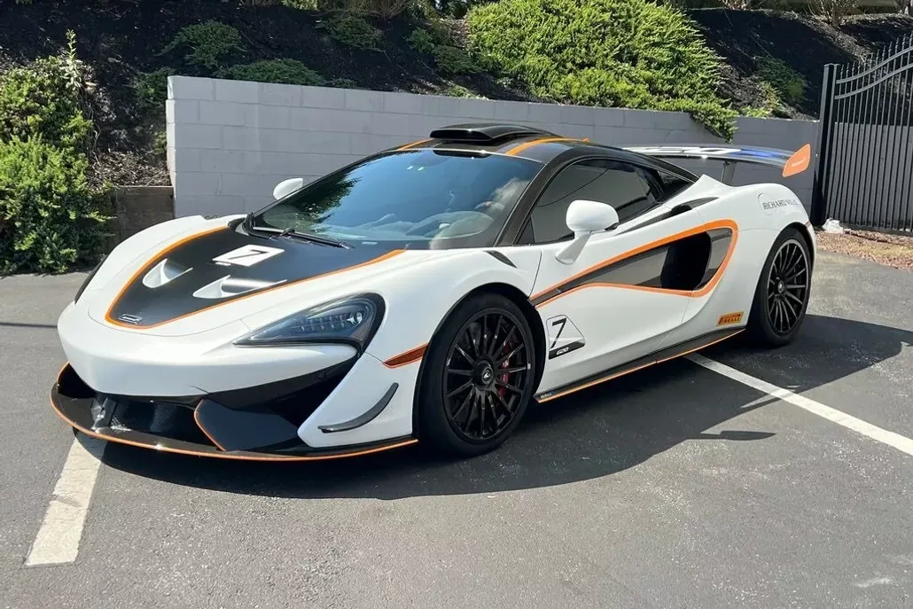 2020 Mclaren 620R photo 1