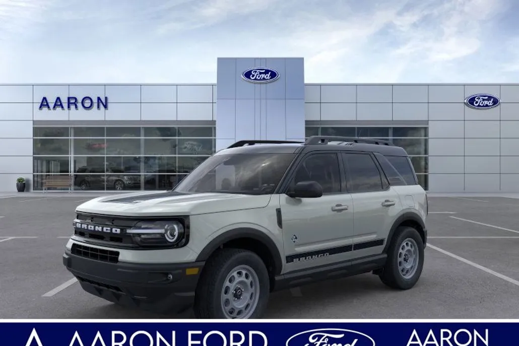 2024 Ford Bronco Sport Outer Banks photo 1