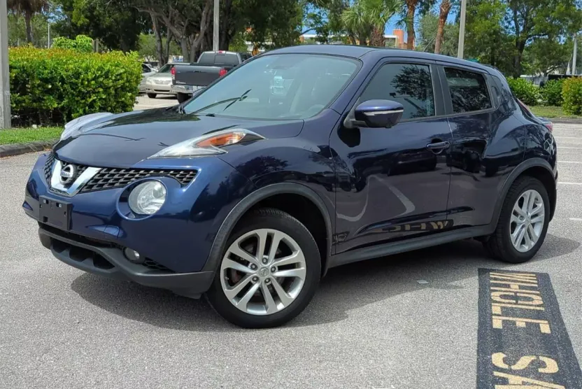 2015 Nissan Juke SL photo 1
