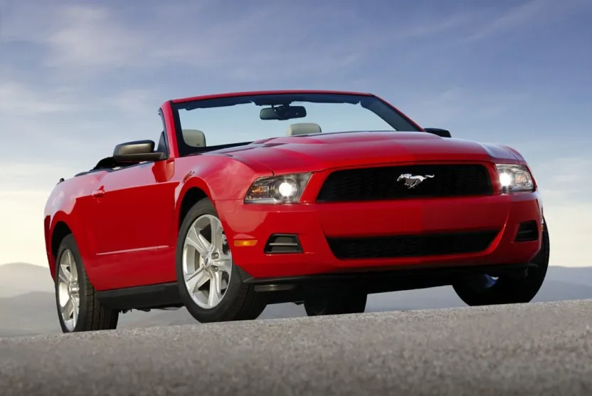 2012 Ford Mustang GT Premium photo 1