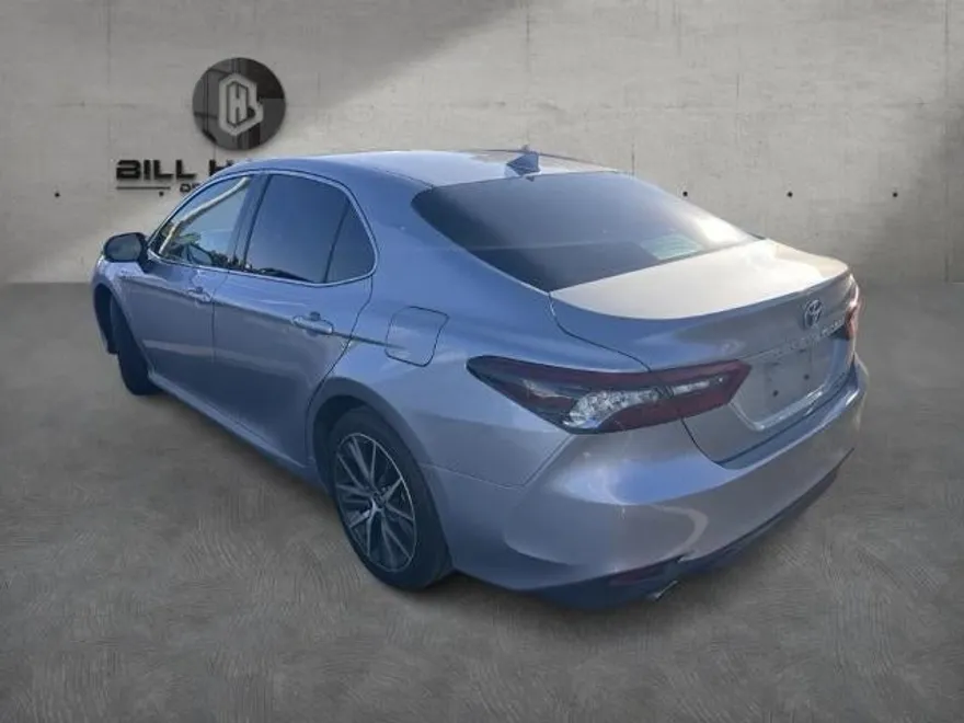 2021 Toyota Camry Hybrid XLE photo 1