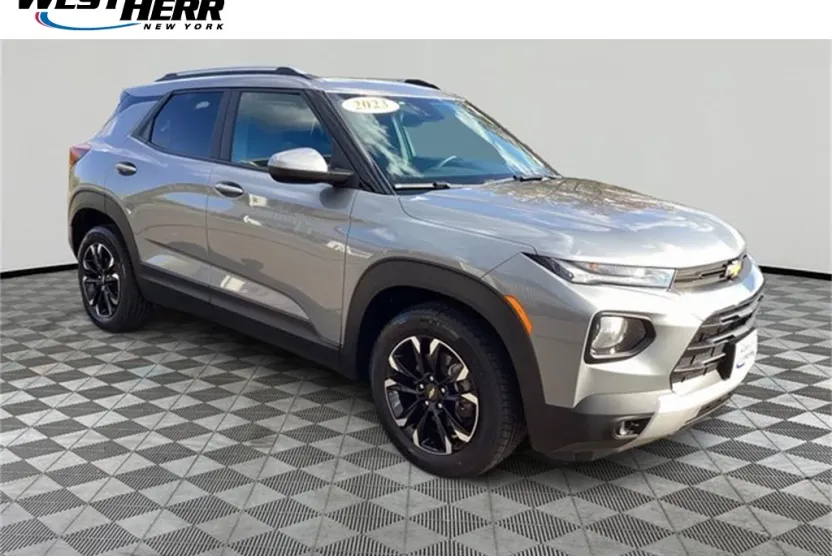 2023 Chevrolet Trailblazer LT photo 1