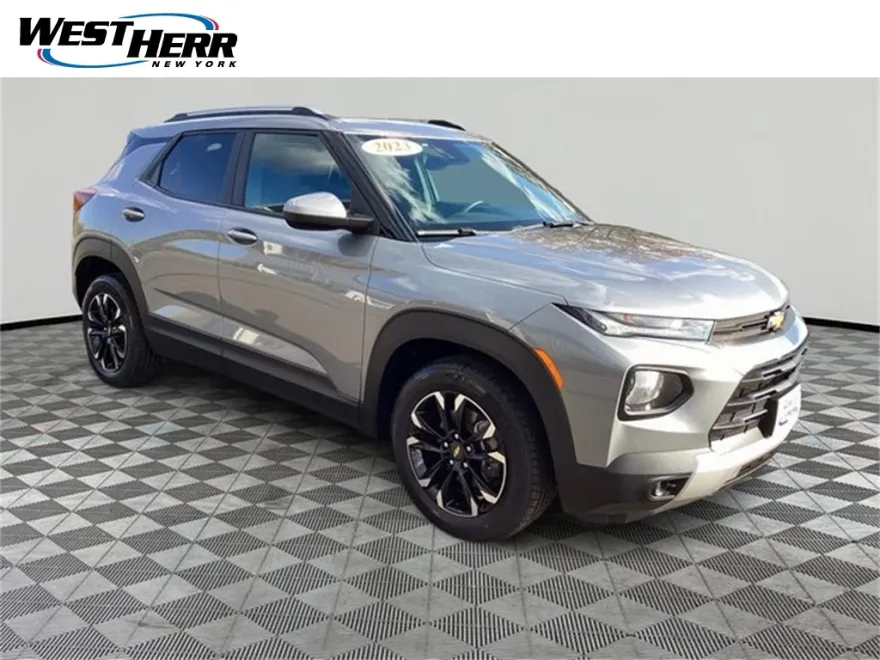 2023 Chevrolet Trailblazer LT photo 1