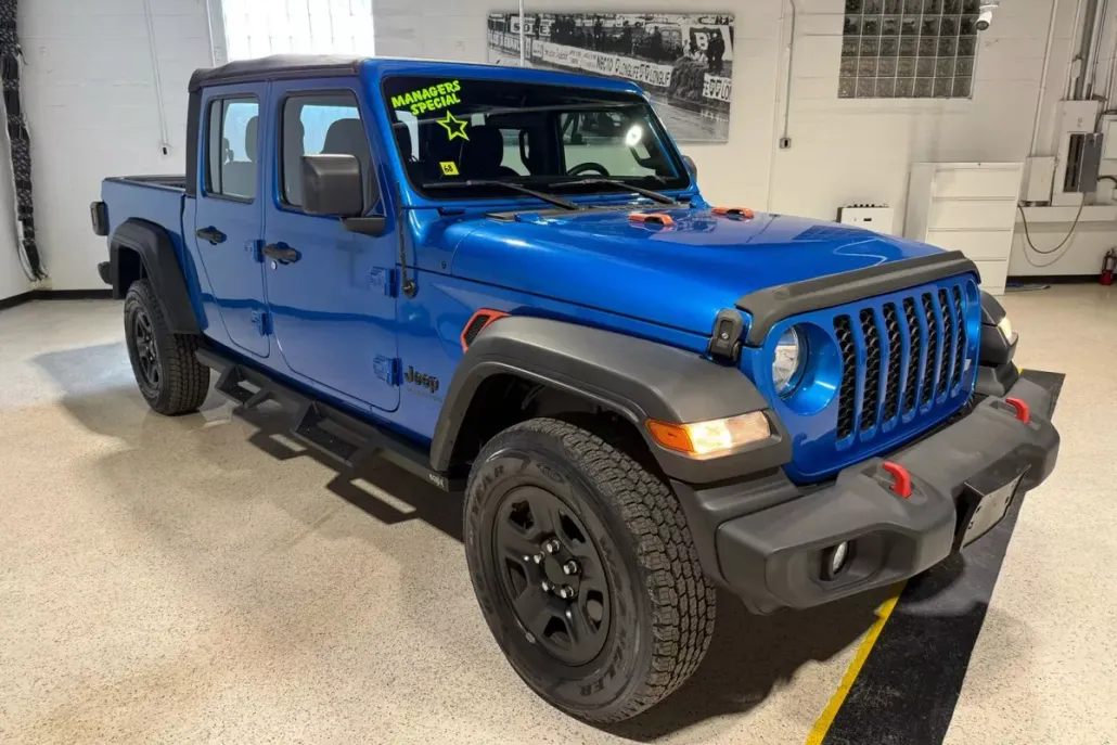 2021 Jeep Gladiator Sport photo 1