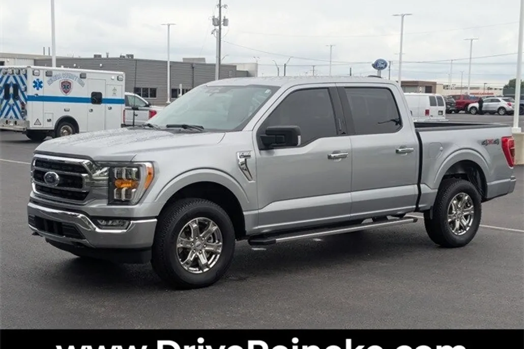 2023 Ford F-150 XLT photo 1