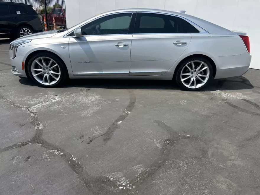 2018 Cadillac XTS Premium Luxury photo 1